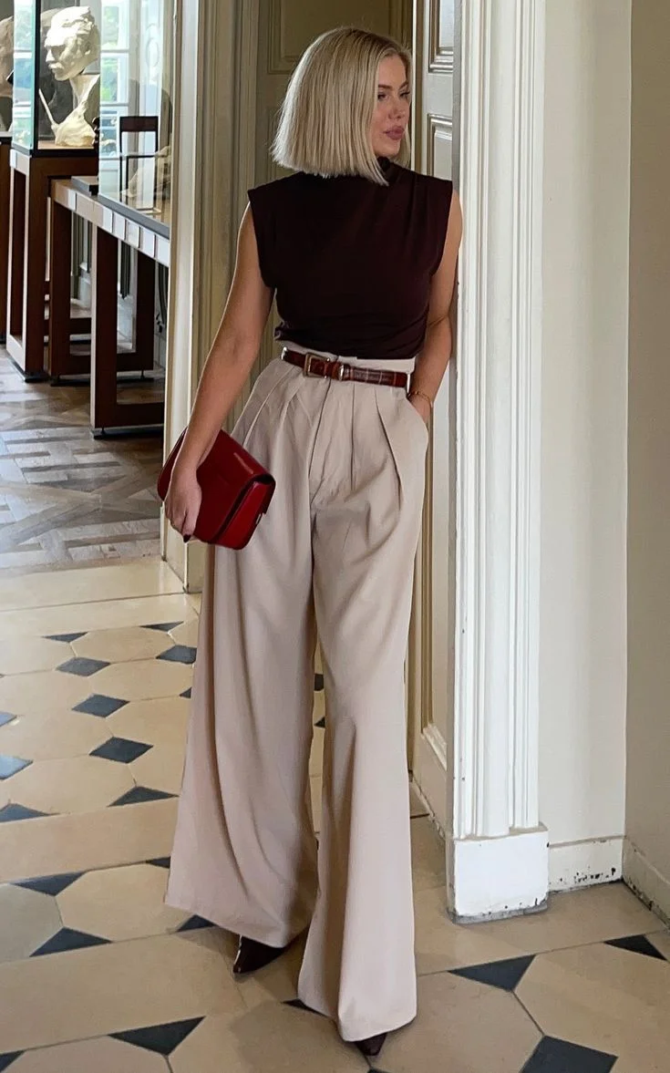 beige pants outfit for women