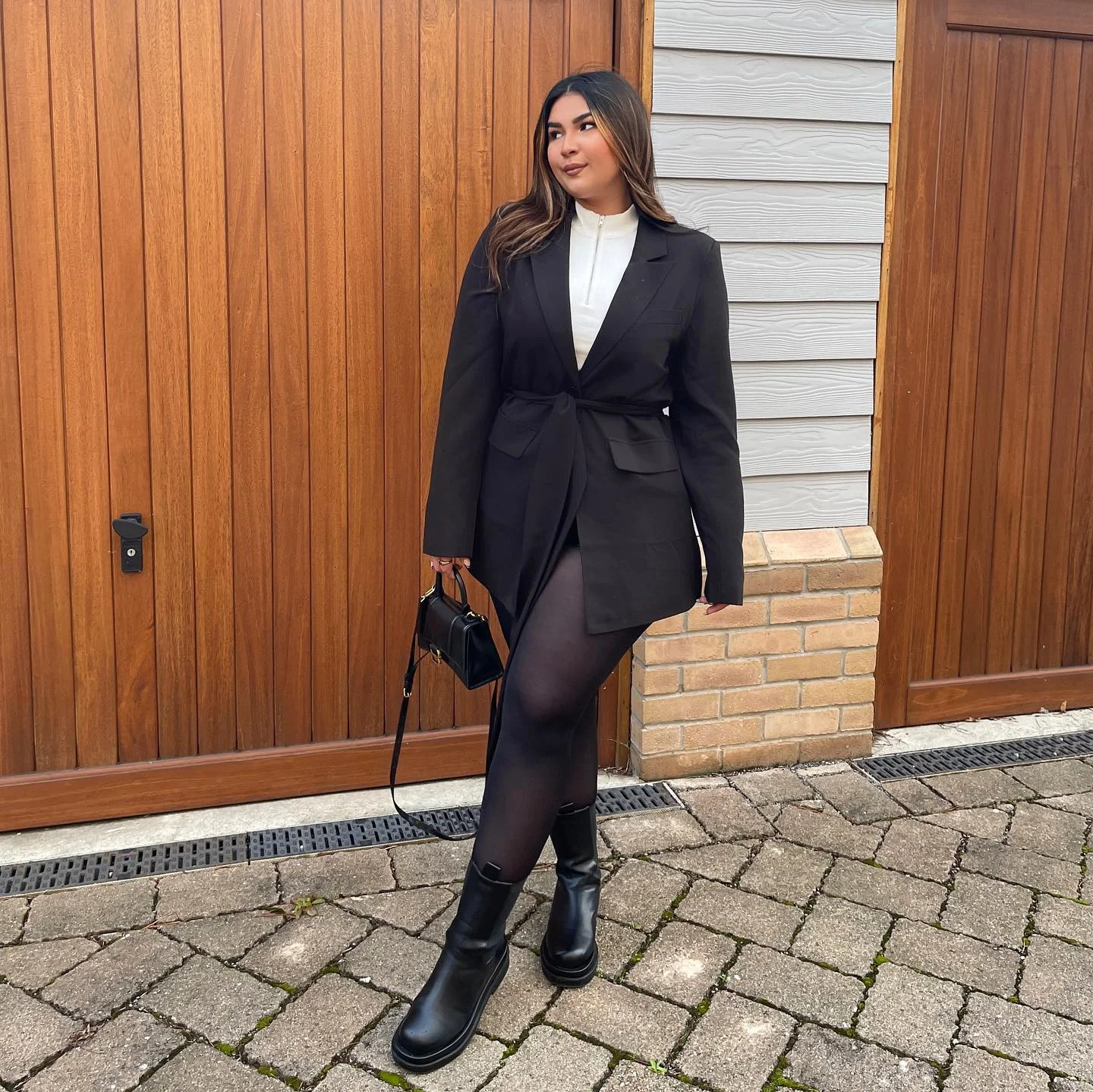 black blazer outfit