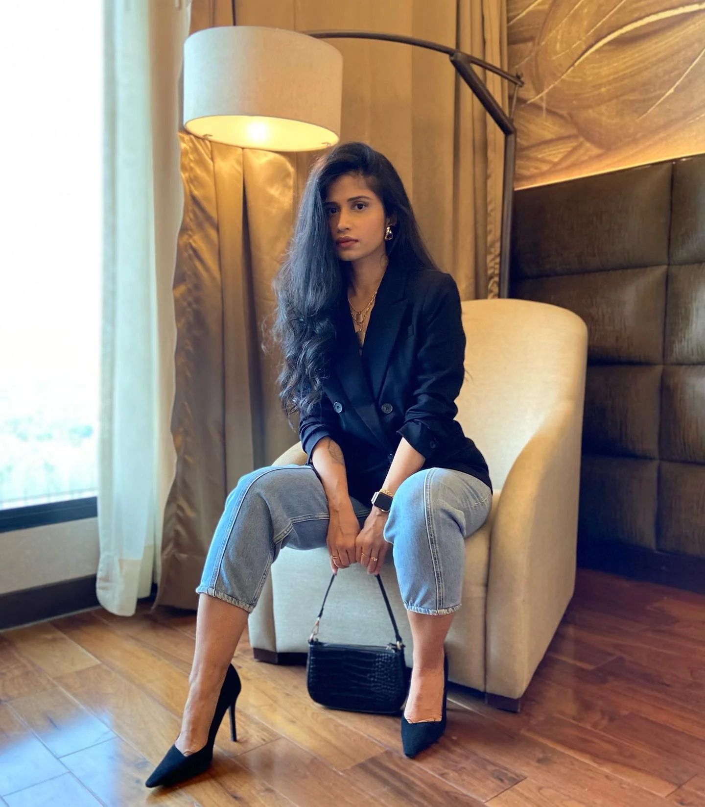 black blazer outfit