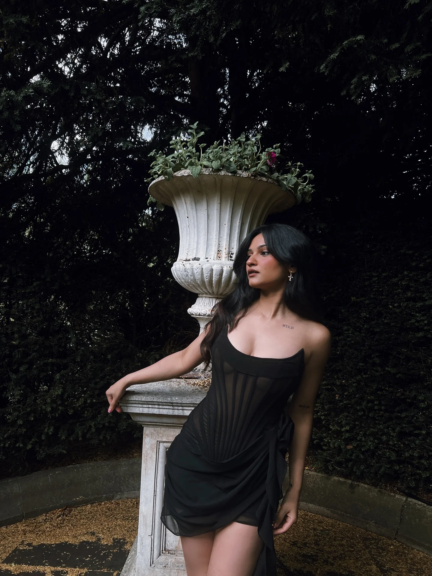 black dress outfit