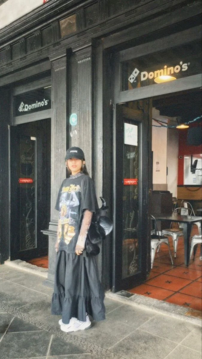 black maxi skirt outfit