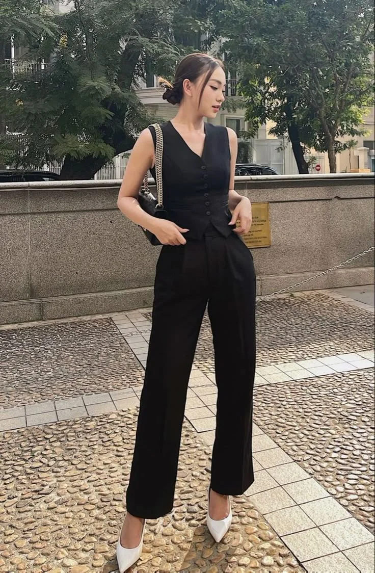 black pants outfit