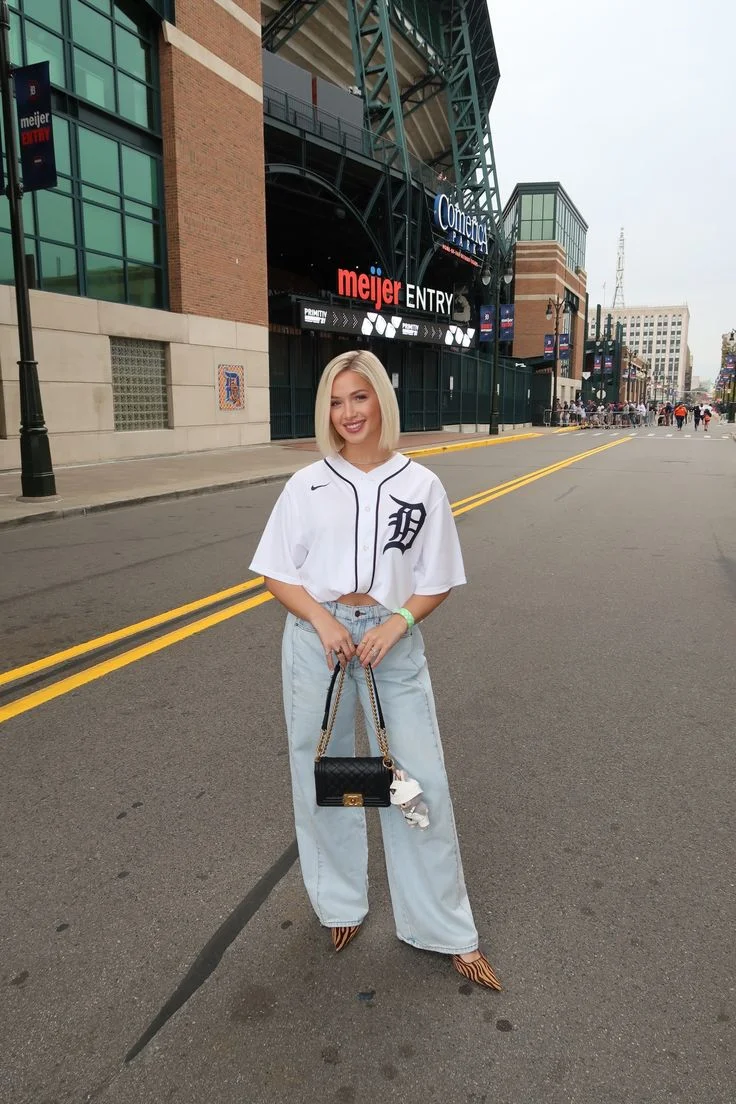 cubs game outfit women