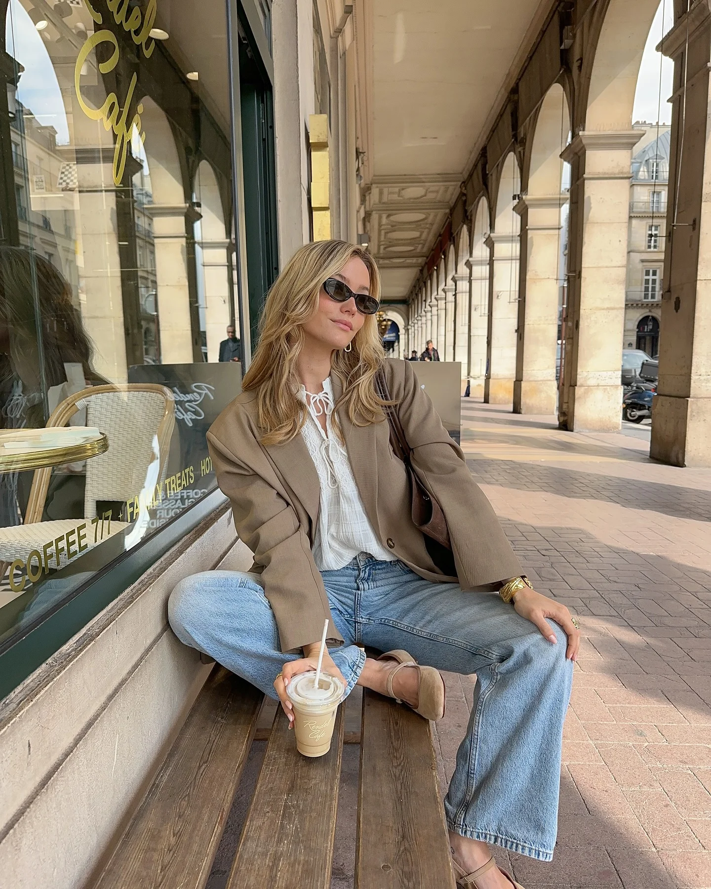 Cool & Polished Denim and White Outfit Trends for 2025