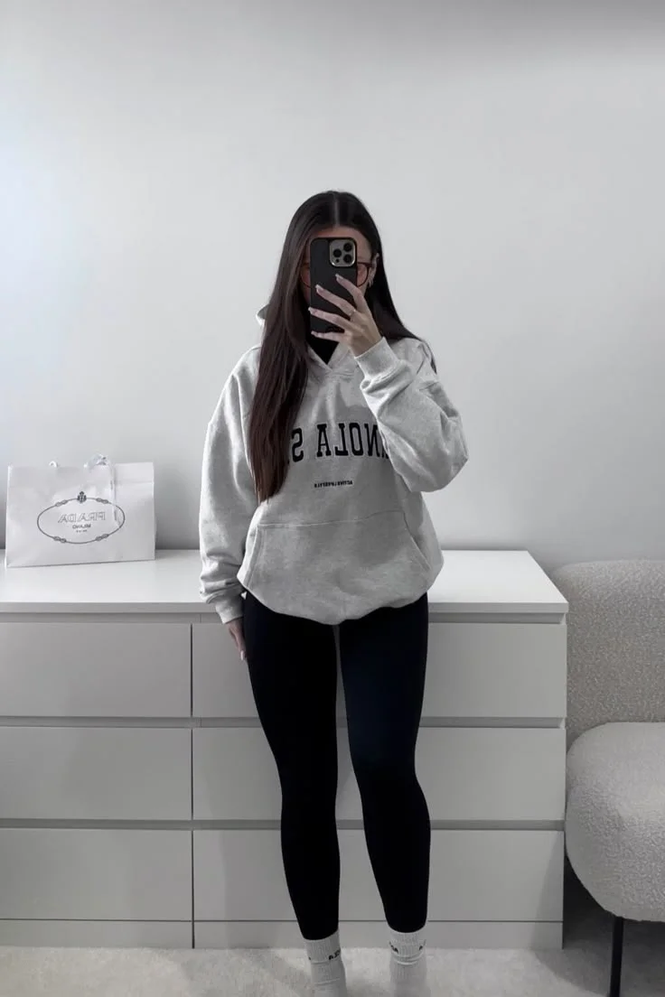 oversized hoodie outfit