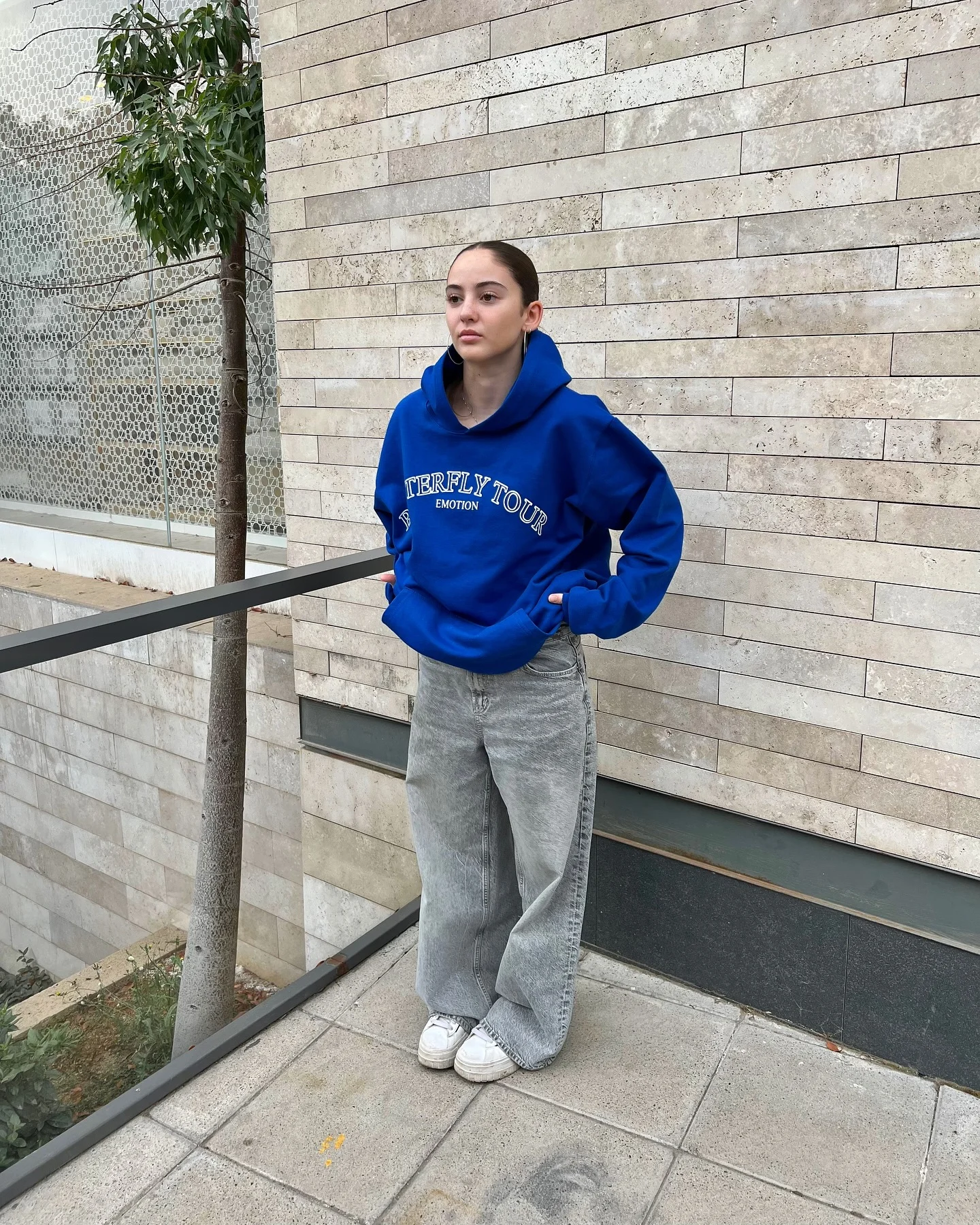 oversized hoodie outfit