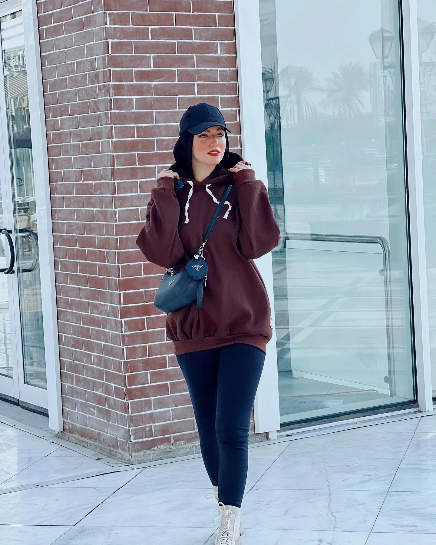 oversized hoodie outfit