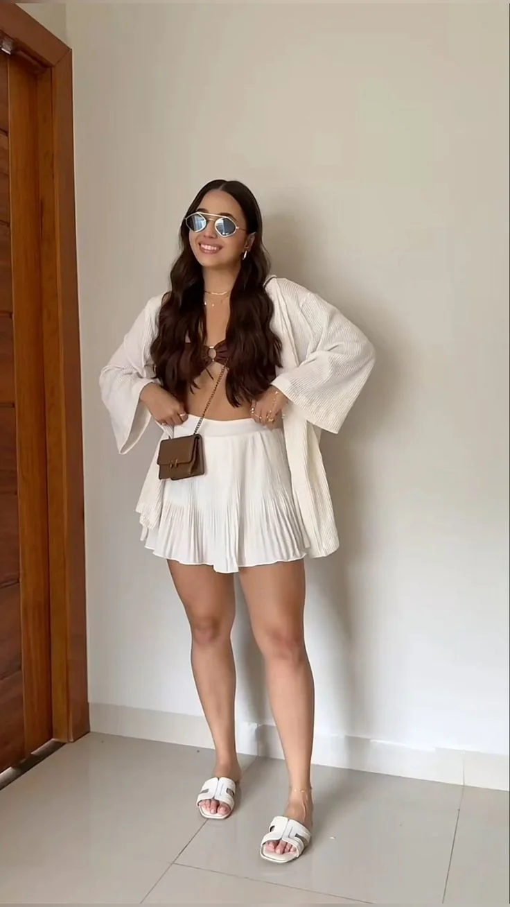 pool party outfit
