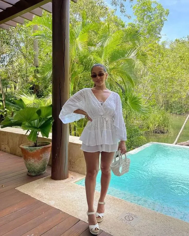 pool party outfit