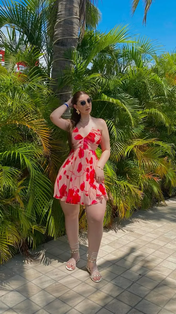 pool party outfit