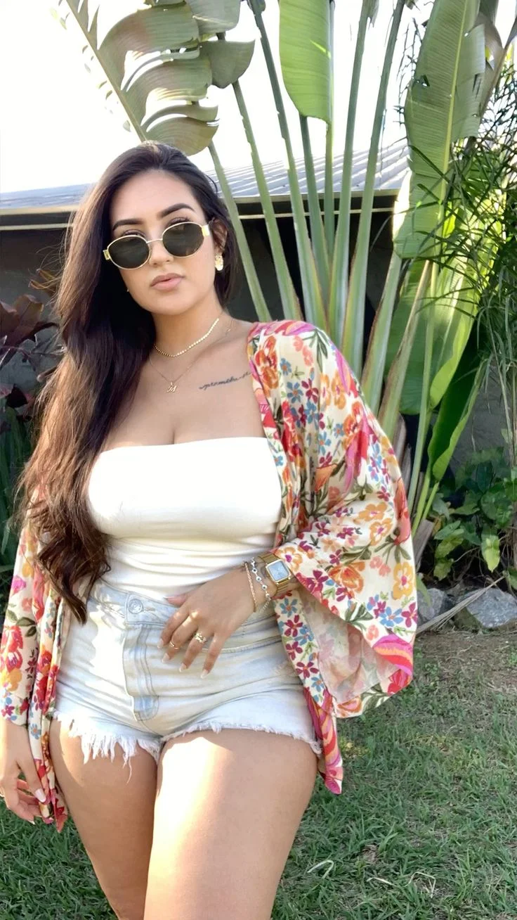 pool party outfit