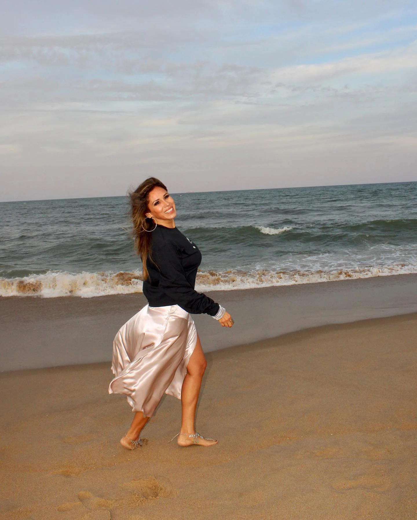 satin skirt outfit ideas