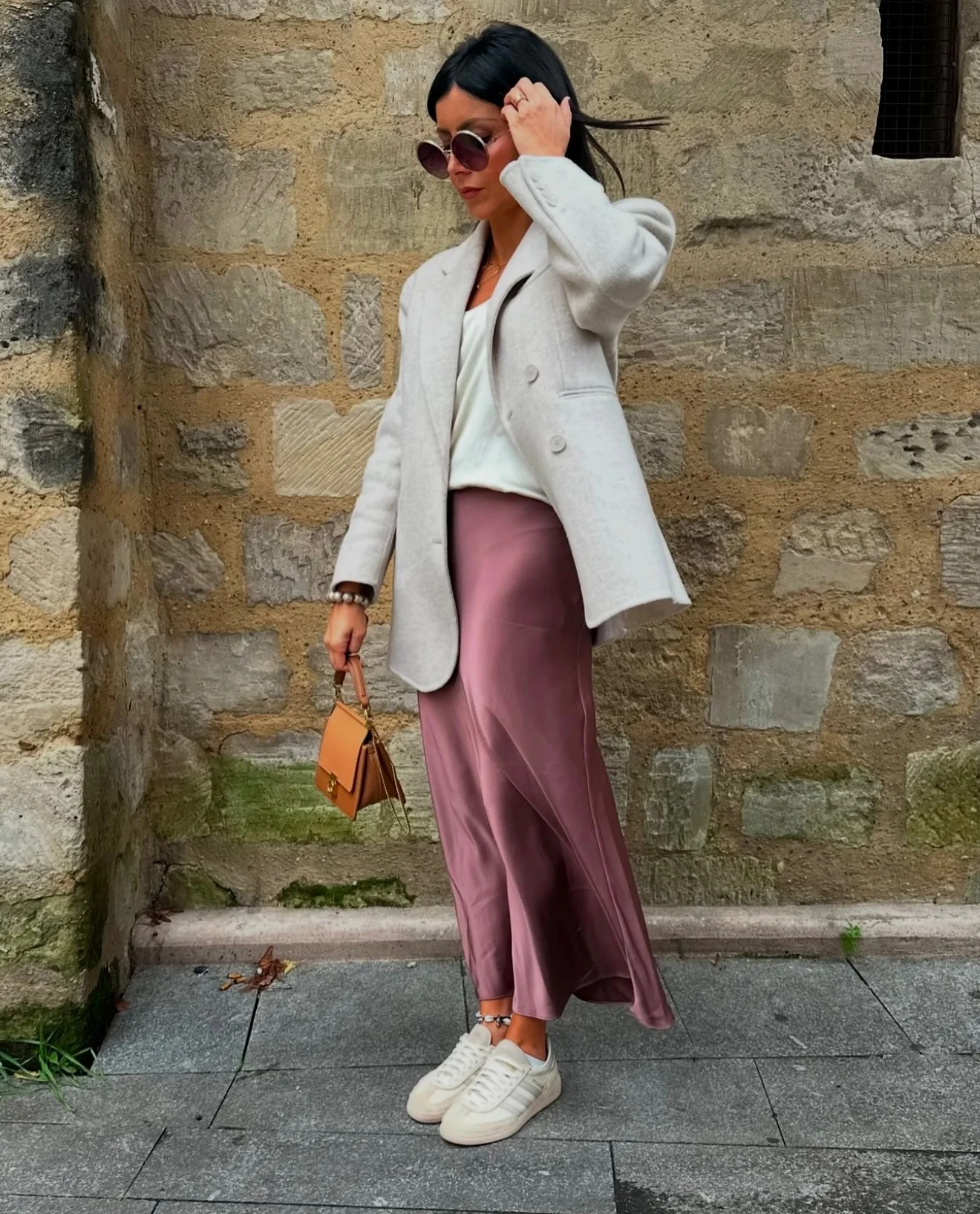 satin skirt outfit ideas