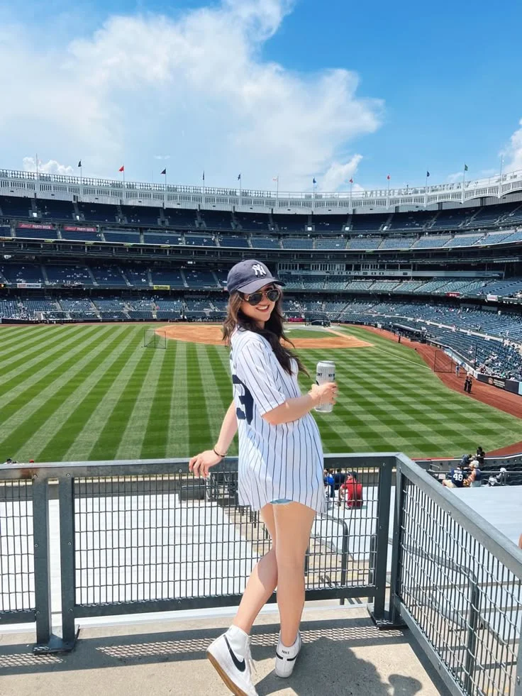 summer baseball game outfits