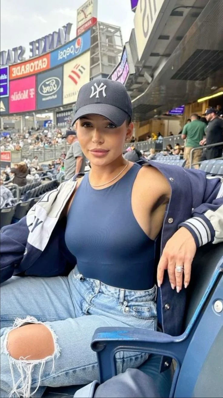 summer baseball game outfits