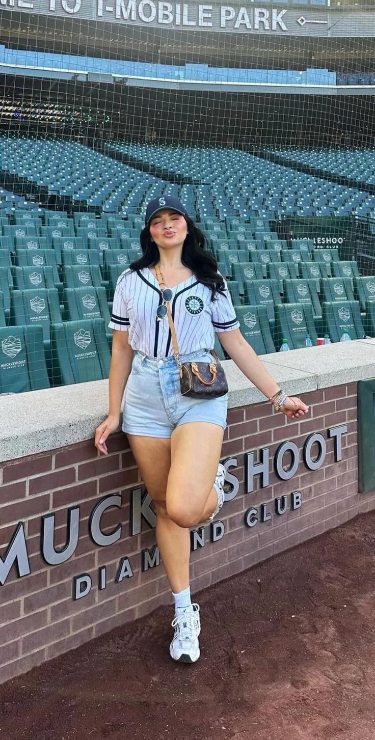 summer baseball game outfits