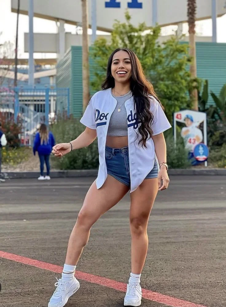 summer baseball game outfits