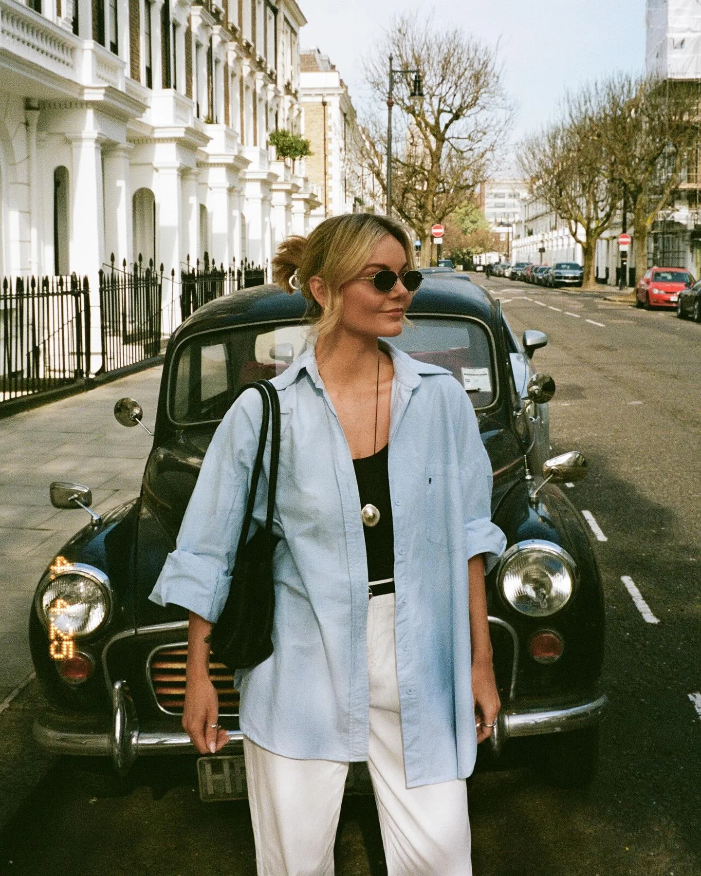 white jeans outfit