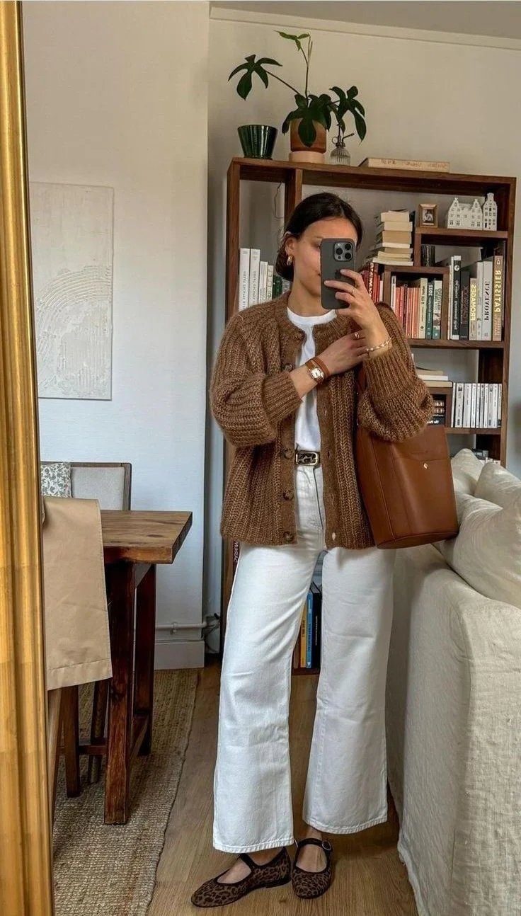 white jeans outfit