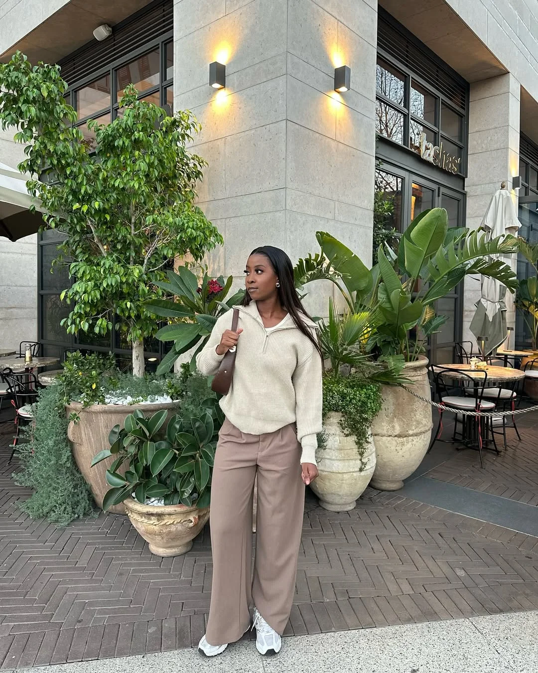 wide leg pants outfit